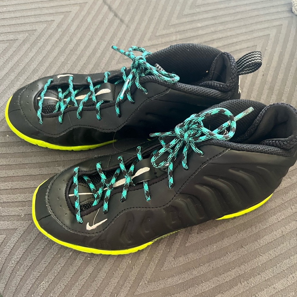 Nike Little Posite One Emerging Powers Little Kids Size 3Y New DZ2853-001 Volt